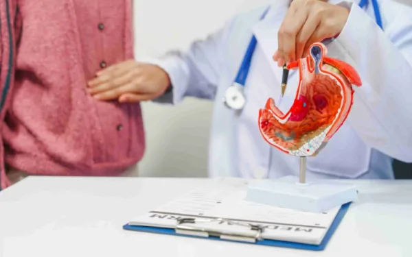 Viêm loét dạ dày tá tràng có chữa dứt điểm được không? Giải pháp nào phù hợp?