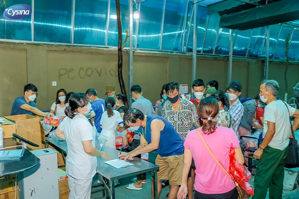 CYSINA trao tặng 260 suất quà tới bệnh nhân tại viện Huyết học - Truyền máu Trung Ương