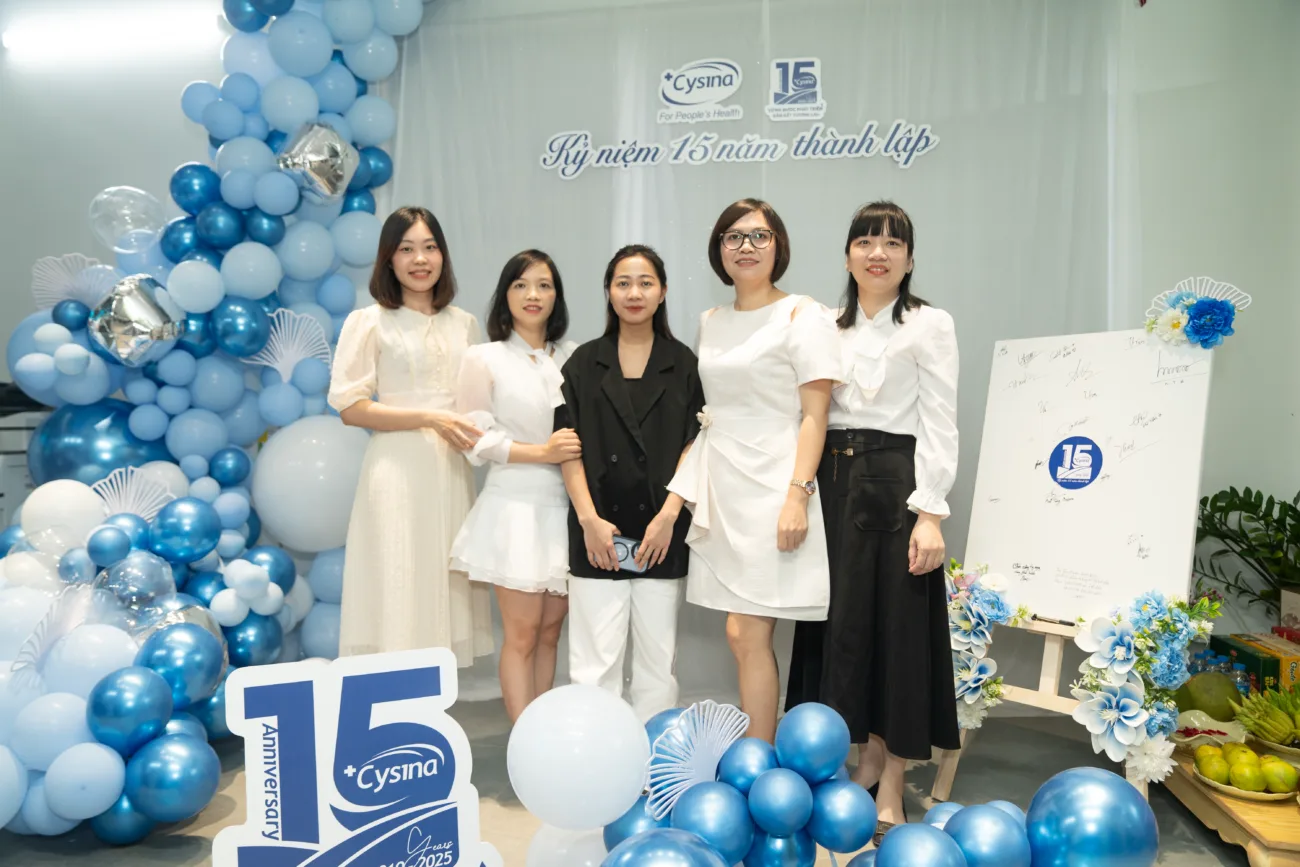 Tập thể thành viên các phòng ban